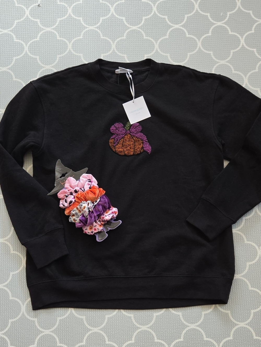 Cynthia Rowley NWT Beaded Pumpkin Crewneck w/ FREE Halloween Scrunchie Gift Set